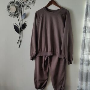 GAP Sweatsuit Set Women's Sweatshirt (XL) and Joggers (L) Light Brown